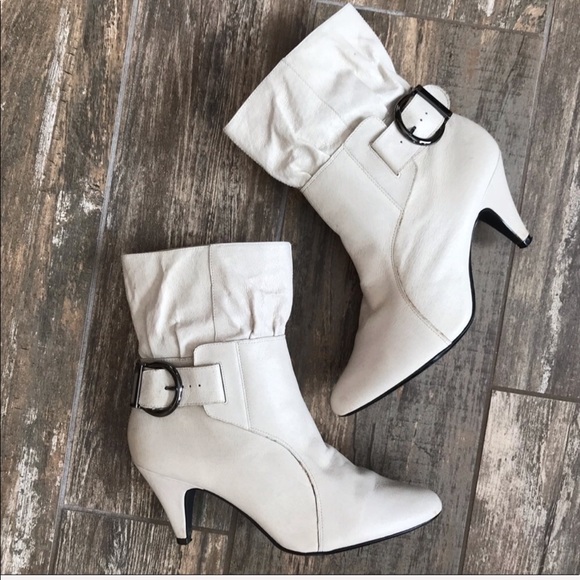 Steve Madden Shoes - Vintage Steve Madden leather Ava boots size 8